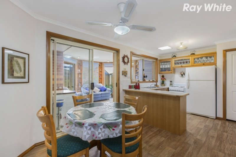 Photo - 1/14 Sherriff Rise, Pakenham VIC 3810 - Image 5