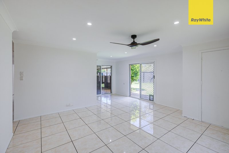 Photo - 114 Silkwood Street, Algester QLD 4115 - Image 3