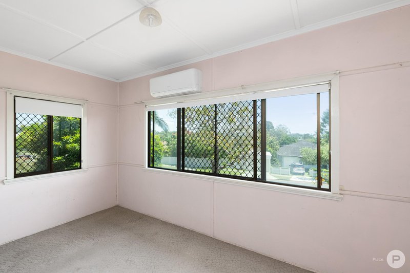 Photo - 114 Sterculia Avenue, Holland Park West QLD 4121 - Image 9