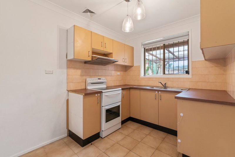 Photo - 1/14 Thelma Street, Lurnea NSW 2170 - Image 3