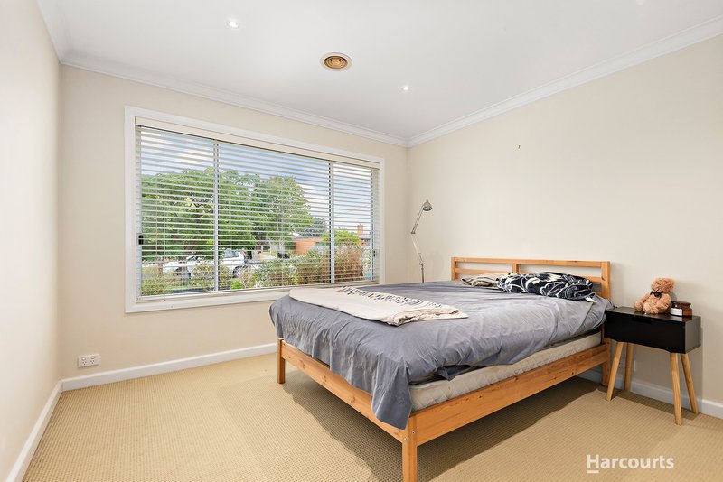 Photo - 1/14 Thomas Street, Pakenham VIC 3810 - Image 3