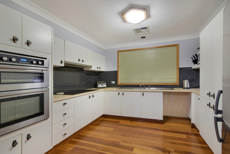 Photo - 114 Trobriand Crescent, Glenfield NSW 2167 - Image 2