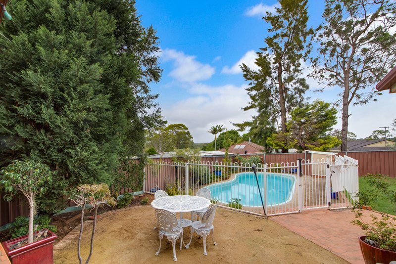 Photo - 114 Trobriand Crescent, Glenfield NSW 2167 - Image 9