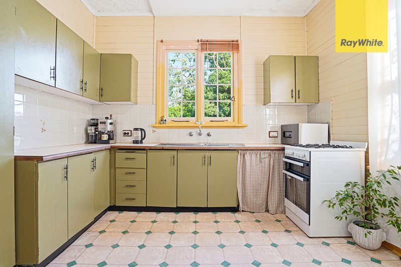Photo - 114 Windsor Road, Northmead NSW 2152 - Image 6