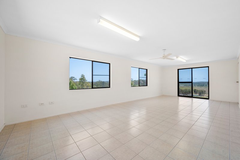 Photo - 114 Yalkarra Crescent, Wurdong Heights QLD 4680 - Image 24