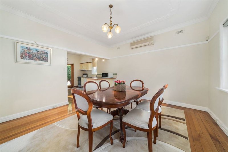 Photo - 1140 Riversdale Road, Box Hill South VIC 3128 - Image 5