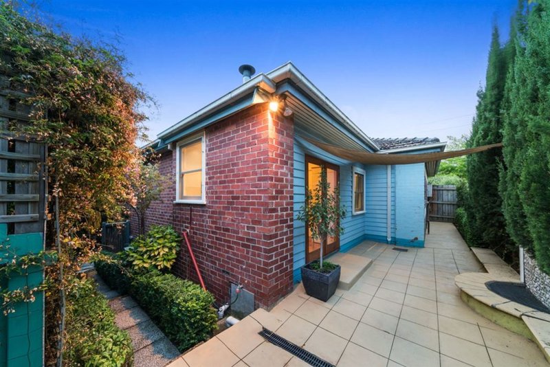 Photo - 1140 Riversdale Road, Box Hill South VIC 3128 - Image 9