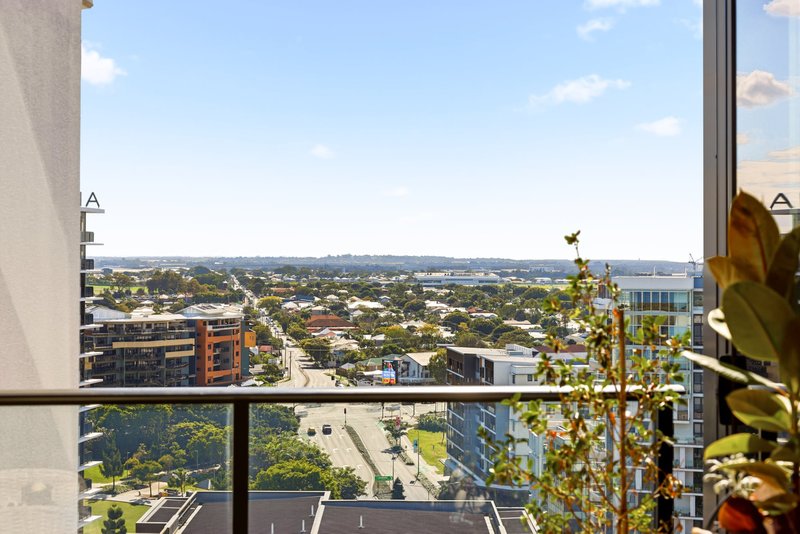 Photo - 11407/7 Wharf Street, Hamilton QLD 4007 - Image 2
