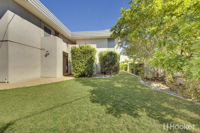 Photo - 1/141 Auckland Street, Gladstone Central QLD 4680 - Image 7