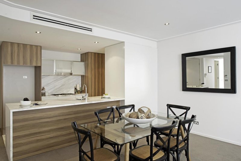 Photo - 114/15 Coranderrk Street, City ACT 2601 - Image 3