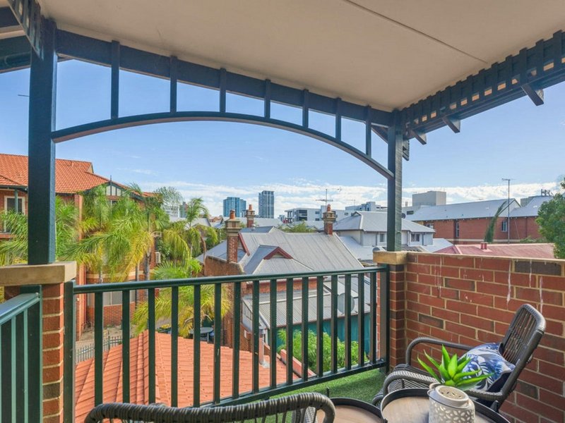 Photo - 11/42 Bronte Street, East Perth WA 6004 - Image 13