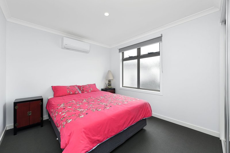 Photo - 1/142 Corrigan Road, Noble Park VIC 3174 - Image 11