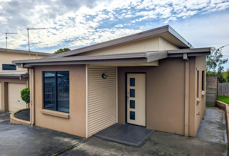 Photo - 1/142 Middle Road, Miandetta TAS 7310 - Image 1