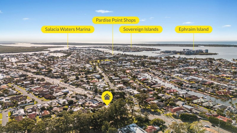 Photo - 1/142 Oxley Drive, Paradise Point QLD 4216 - Image 19