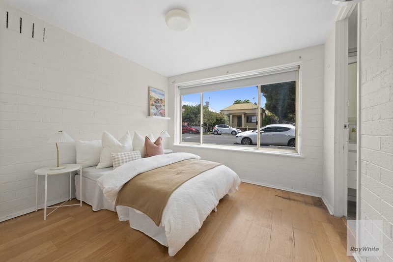 Photo - 1/142 Shield Street, Flemington VIC 3031 - Image 5