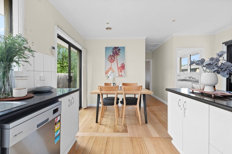 Photo - 1/143 Lower Dandenong Road, Mentone VIC 3194 - Image 6