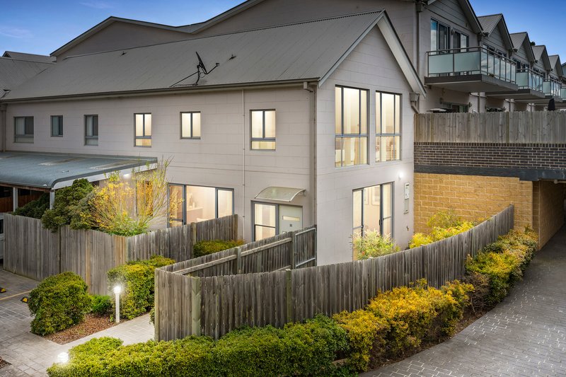 Photo - 11/44 Barossa Drive, Minchinbury NSW 2770 - Image 1