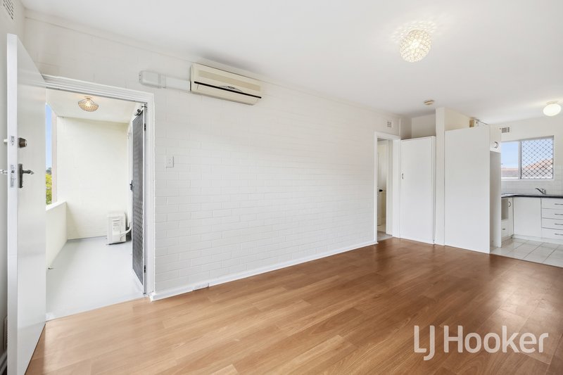 Photo - 11/44 Mcmaster Street, Victoria Park WA 6100 - Image 5