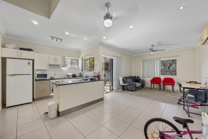 Photo - 1/144 Queens Road, Hermit Park QLD 4812 - Image 10