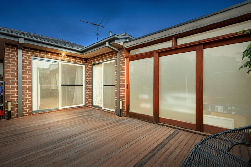 Photo - 1/144 St Vigeons Road, Reservoir VIC 3073 - Image 7