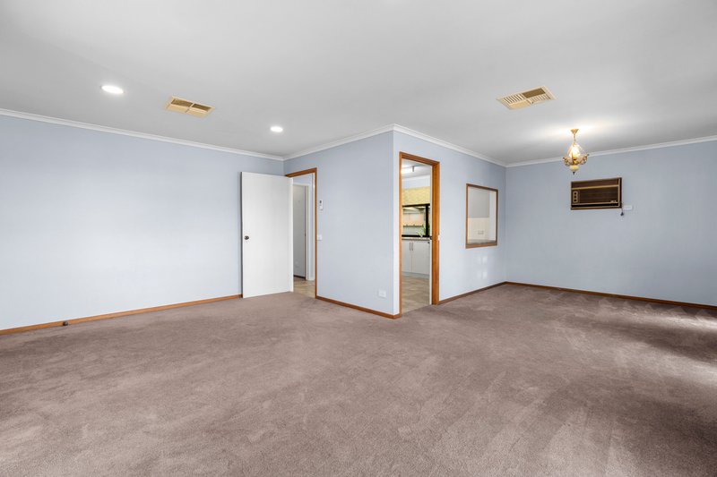 Photo - 1/144 Waller Street, Benalla VIC 3672 - Image 4