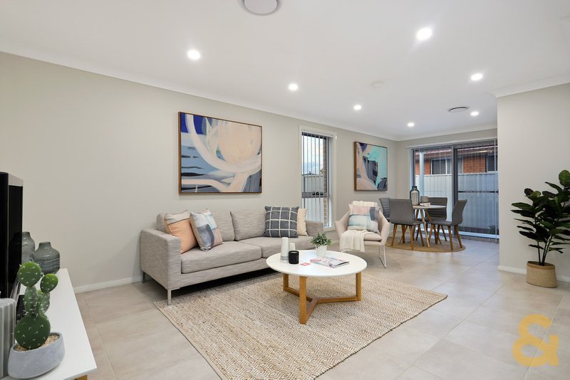 Photo - 11/45 Canberra Street, Oxley Park NSW 2760 - Image 2