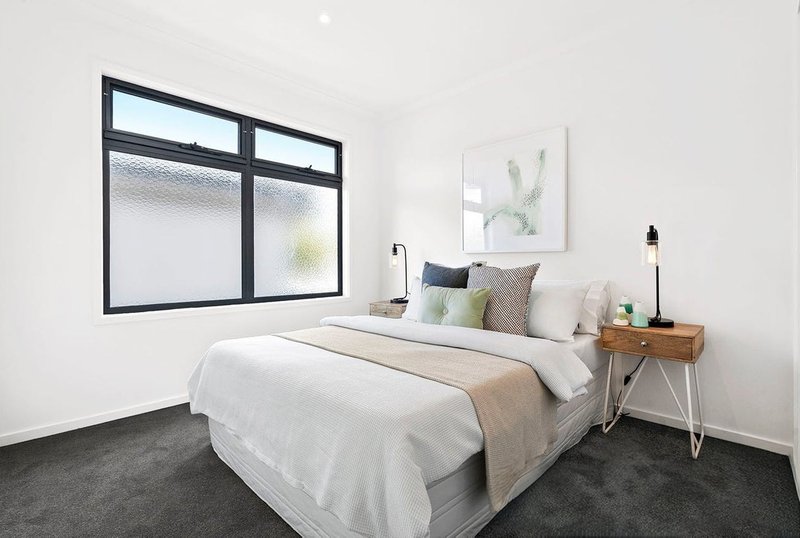 Photo - 1/145 Fortescue Avenue, Seaford VIC 3198 - Image 6