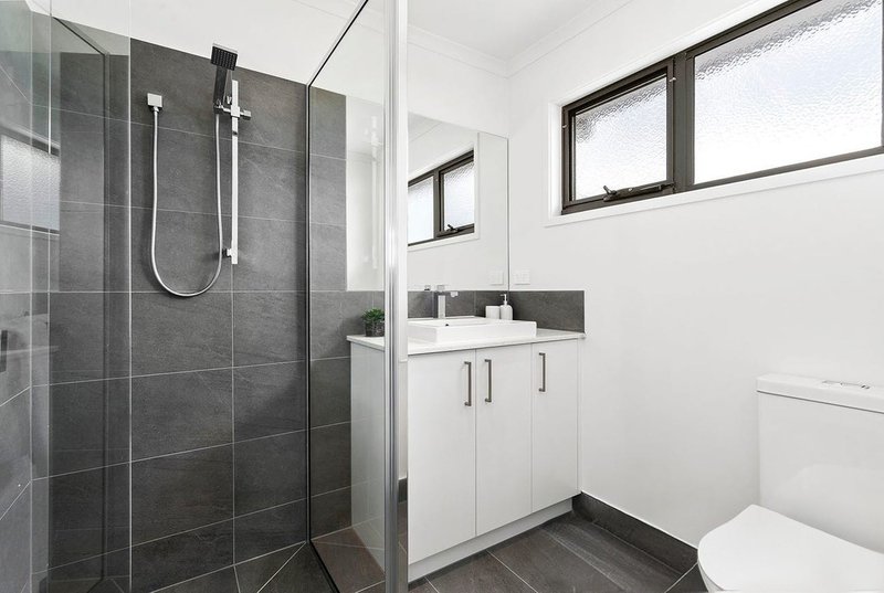 Photo - 1/145 Fortescue Avenue, Seaford VIC 3198 - Image 9