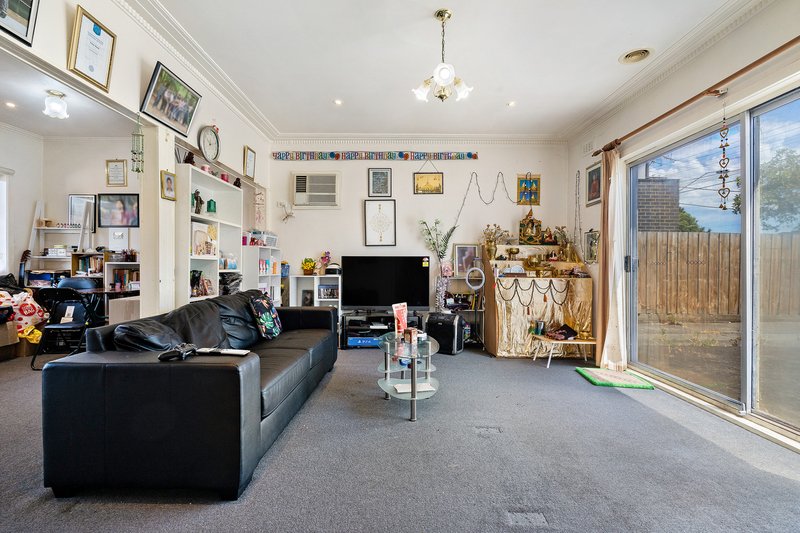 Photo - 1/1450 Centre Road, Clayton South VIC 3169 - Image 2