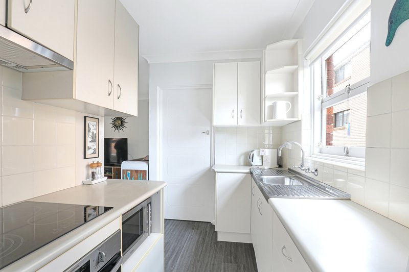 Photo - 11/46 Smith Street, Wollongong NSW 2500 - Image 2