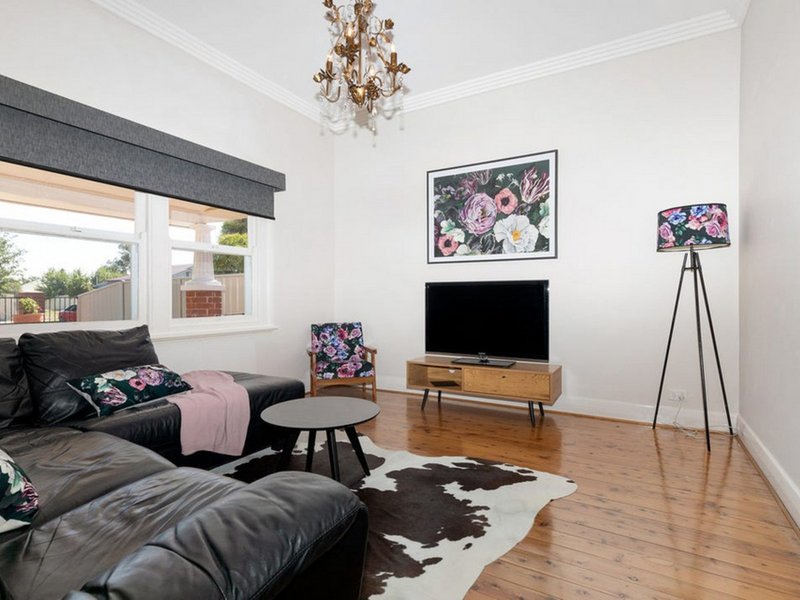 Photo - 1/147 Lawrence Street, Wodonga VIC 3690 - Image 4