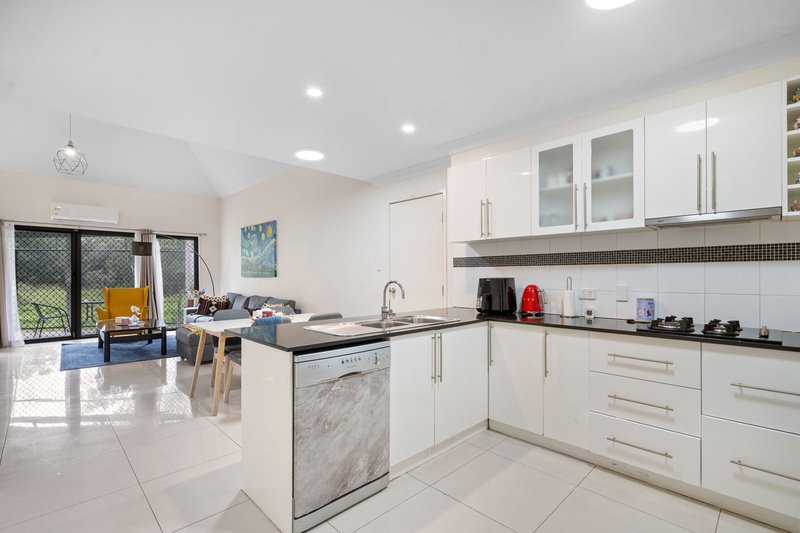 Photo - 1/148 Beenleigh Road, Sunnybank QLD 4109 - Image 11