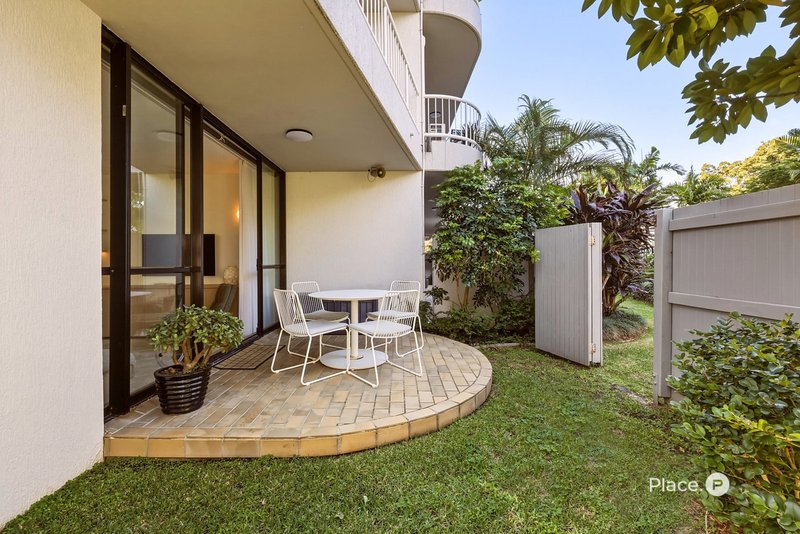 Photo - 1/148 Oxlade Drive, New Farm QLD 4005 - Image 4