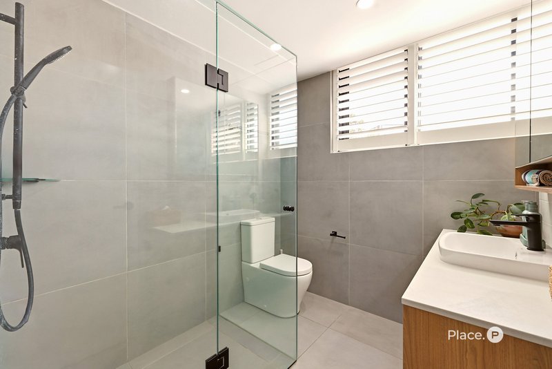 Photo - 1/148 Oxlade Drive, New Farm QLD 4005 - Image 13