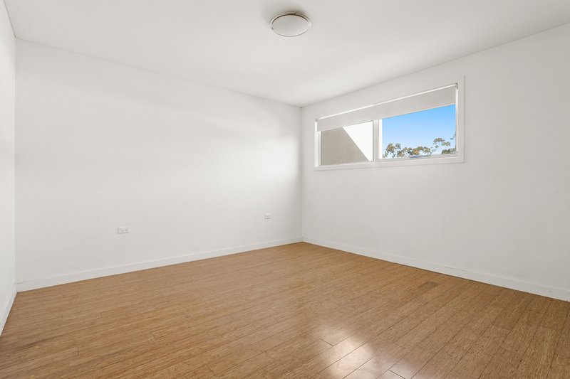 Photo - 11/481-483 Crown Street, West Wollongong NSW 2500 - Image 4
