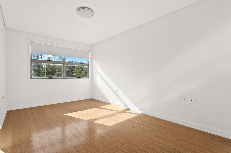 Photo - 11/481-483 Crown Street, West Wollongong NSW 2500 - Image 5