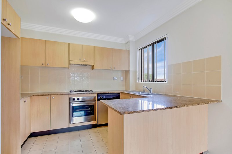 Photo - 11/49 Dobson Crescent, Baulkham Hills NSW 2153 - Image 3