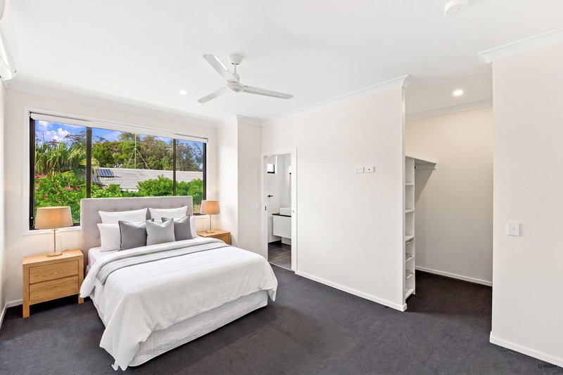 Photo - 11/4A-8 Hansford Road, Coombabah QLD 4216 - Image 8
