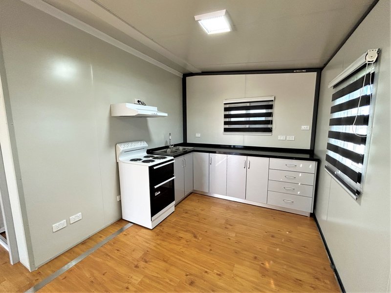 Photo - 114A Murphy Street, Point Vernon QLD 4655 - Image 4