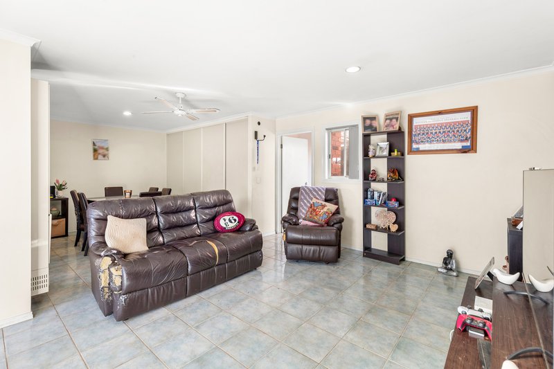 Photo - 114B Purchas Street, Werribee VIC 3030 - Image 6