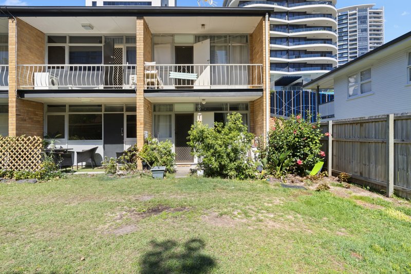 Photo - 1/15-17 George Avenue, Broadbeach QLD 4218 - Image 3