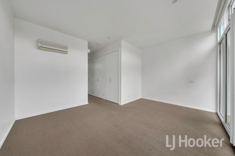 Photo - 1/15-19 Stawell Street, North Melbourne VIC 3051 - Image 3