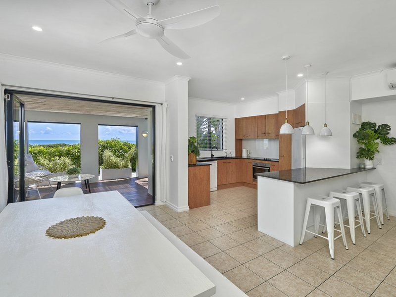 Photo - 11/5-7 Arlington Esplanade, Clifton Beach QLD 4879 - Image 1