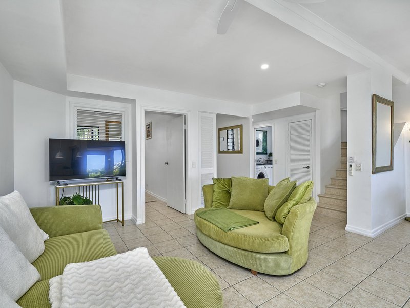 Photo - 11/5-7 Arlington Esplanade, Clifton Beach QLD 4879 - Image 15