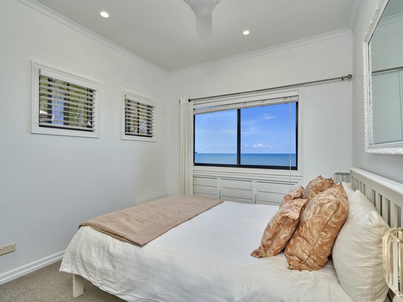 Photo - 11/5-7 Arlington Esplanade, Clifton Beach QLD 4879 - Image 20
