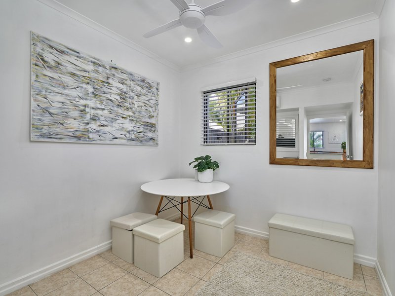 Photo - 11/5-7 Arlington Esplanade, Clifton Beach QLD 4879 - Image 23