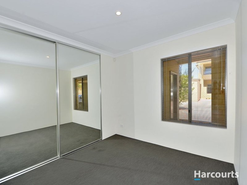 Photo - 1/15 Allnutt Street, Mandurah WA 6210 - Image 8