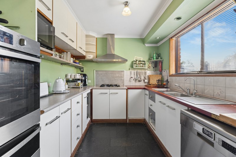 Photo - 115 Barcelona Road, Noarlunga Downs SA 5168 - Image 5