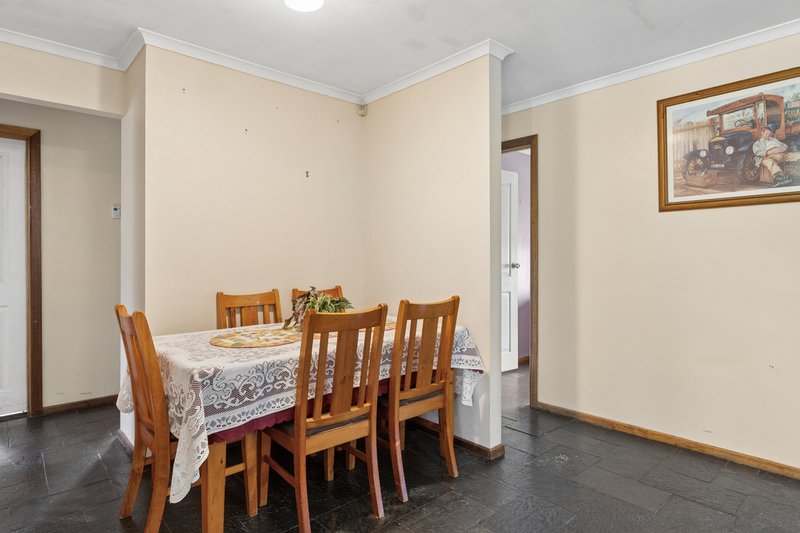 Photo - 115 Barcelona Road, Noarlunga Downs SA 5168 - Image 6