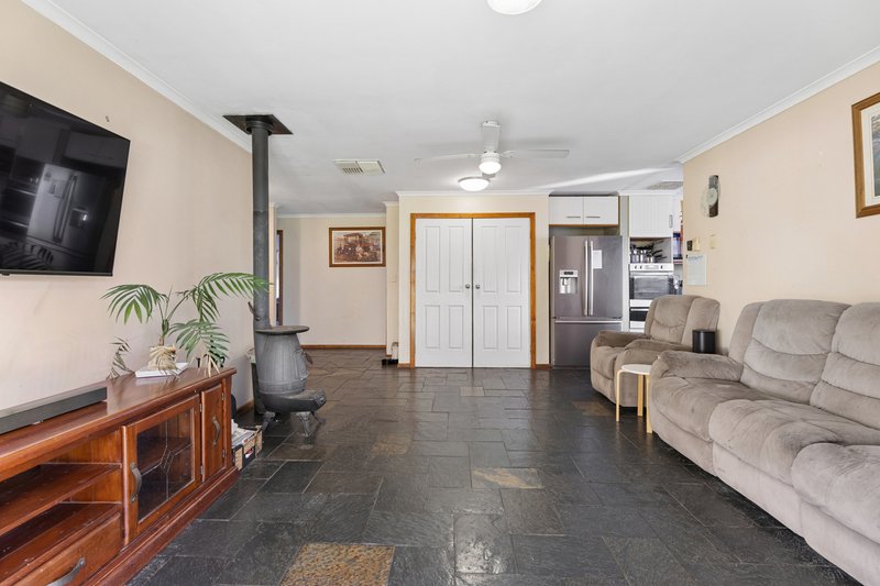 Photo - 115 Barcelona Road, Noarlunga Downs SA 5168 - Image 8